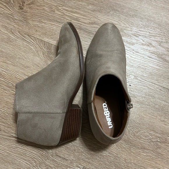 UNR8TED Taupe Booties - Picture 1 of 2